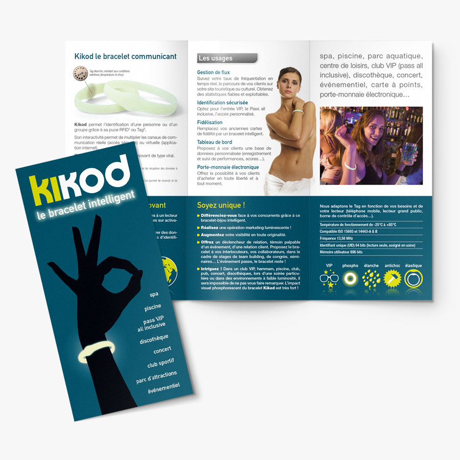 Conception graphique d'un dépliant pour un bracelet NFC